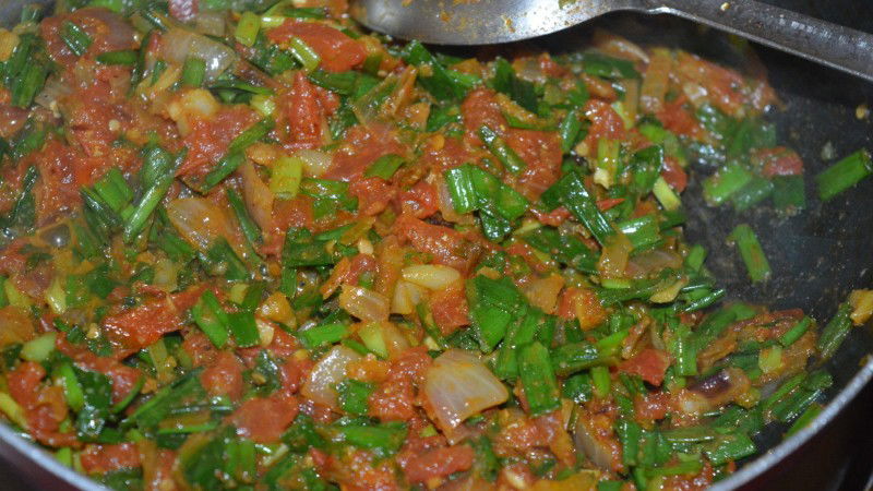 spring onion curry
