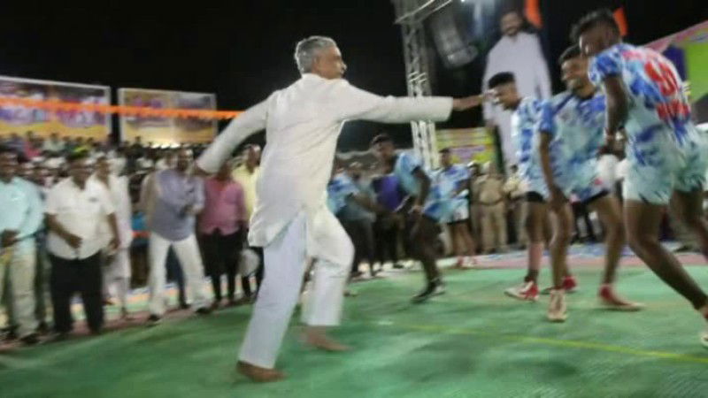 vidhan parishad Chairman Basavaraj Horatti Played Kabaddi in Dharawad 3