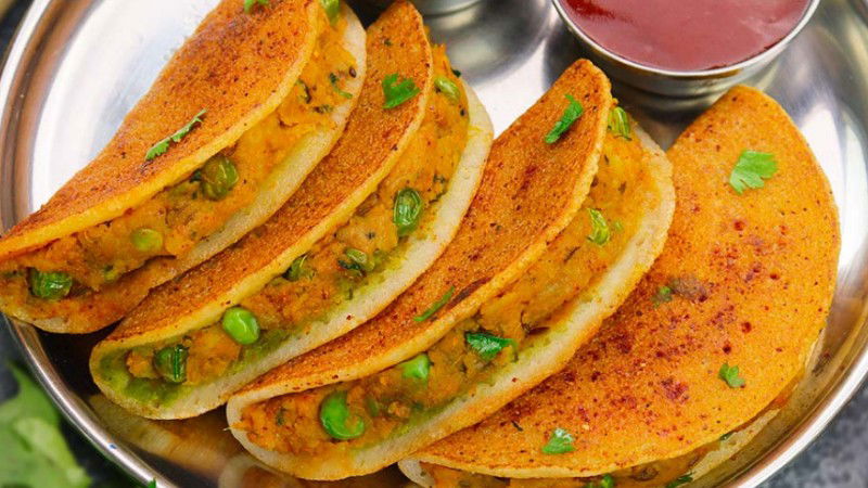 Aloo Chilla Sandwich