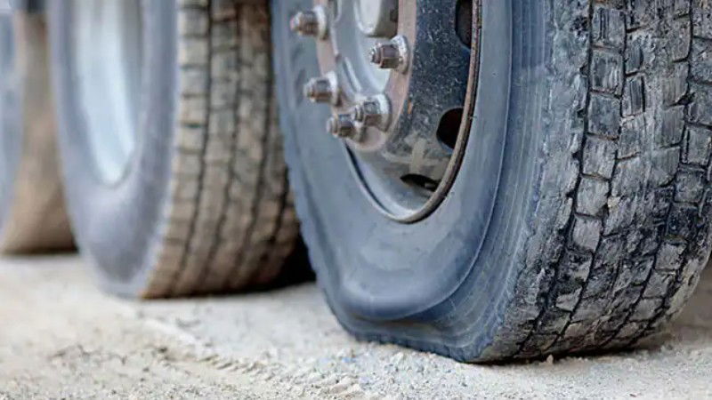 Madhya Pradesh Truck Hits 2 Parked Buses 1