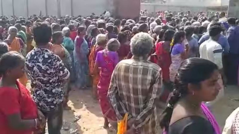 saree distribution event in Tamil Nadu