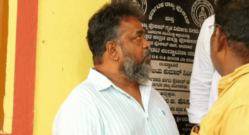 KARWAR MLA FIGHT 1