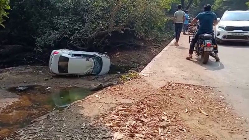 KWR CAR OVERTURN 1