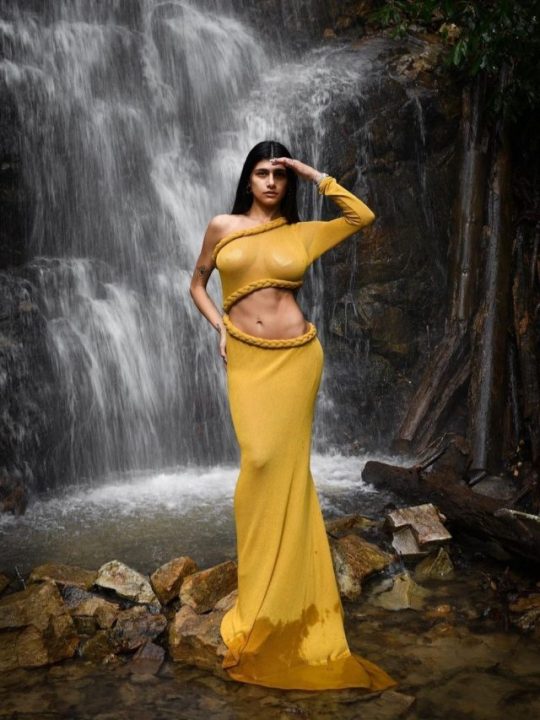 Mia khalifa photoshoot