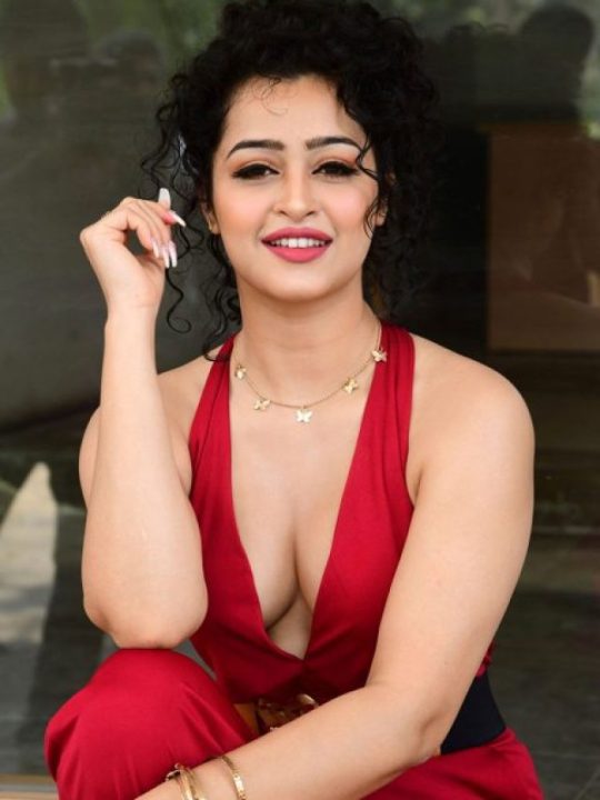 apsara-rani-dangerous-46