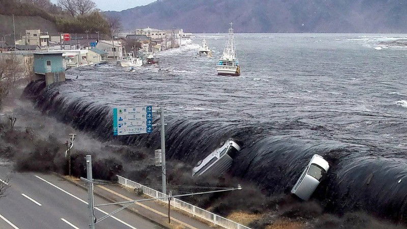 japan tsunami 1