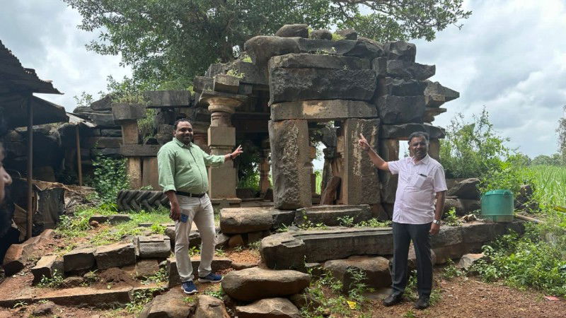Hampi State Archaeological Surveyor MLA Beldale visited Bidar Bannalli Temple 1