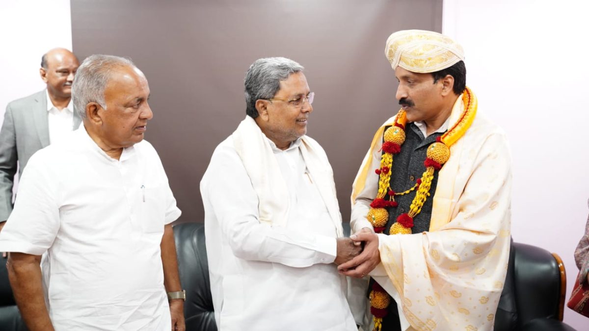 ISRO team siddaramaiah1