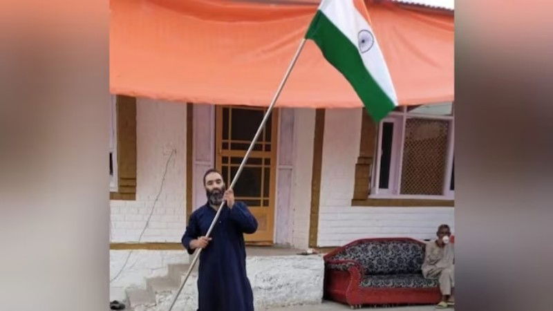 Jammu and Kashmir Rayees Mattoo brother of Hizbul terrorist Javid Mattoo 1