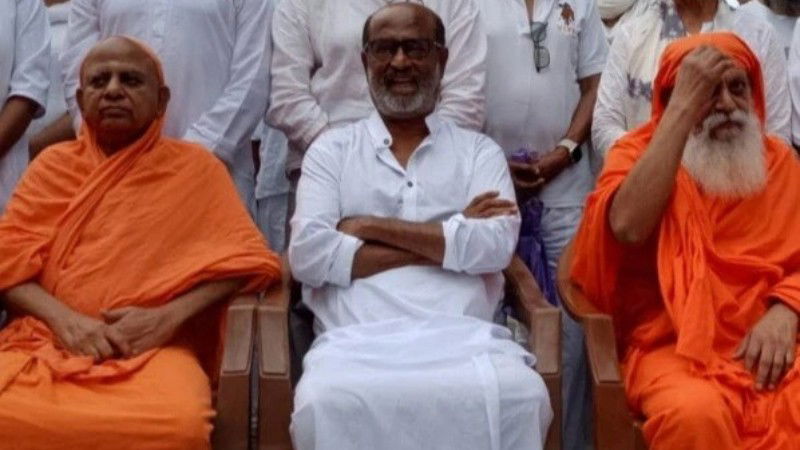 rajinikanth in himalaya 4