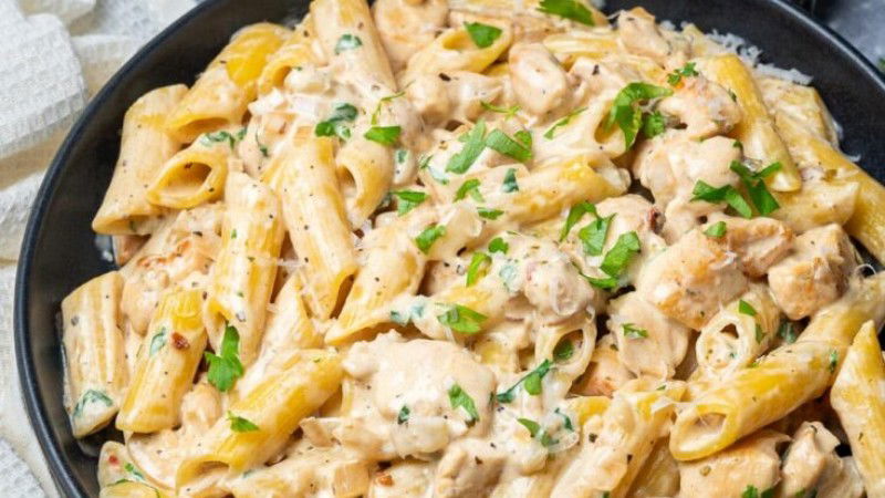Garlic Chicken Pasta 1