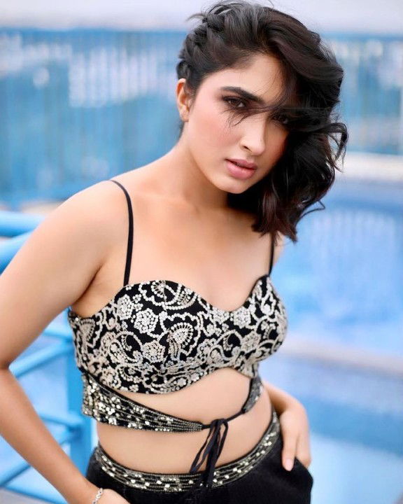 saanya iyer 1 2