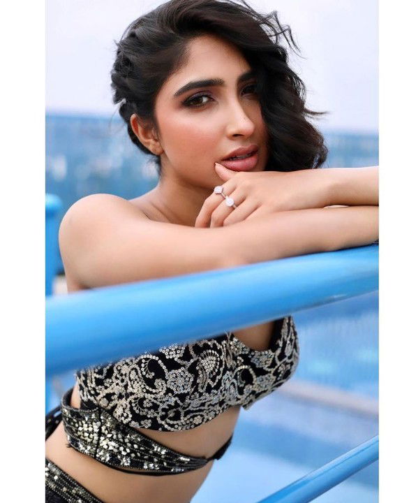 saanya iyer 1
