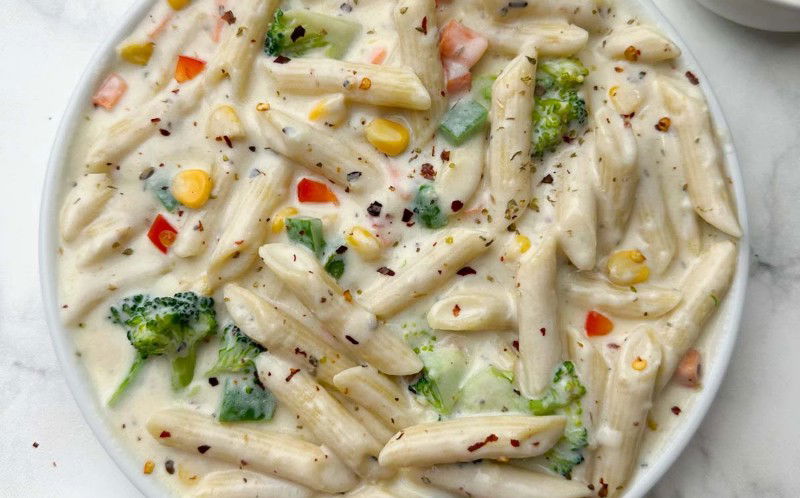 white sauce pasta 1