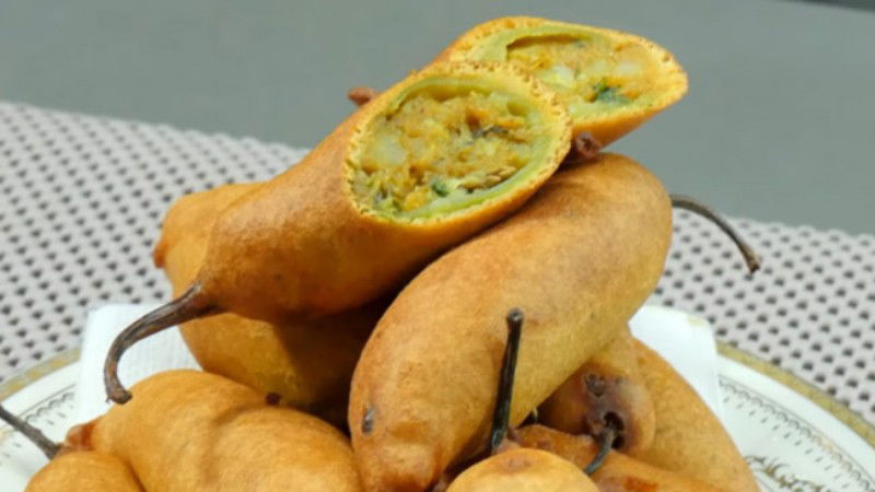 Mirchi Vada