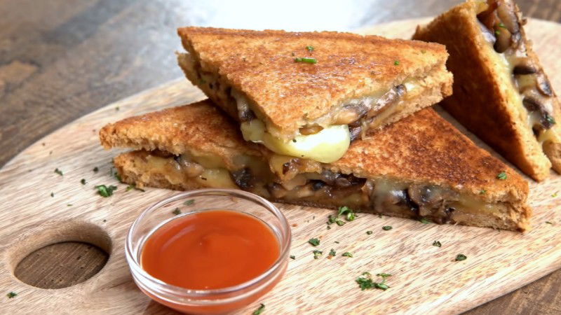 Mushroom Sandwich