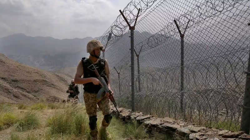 Pakistan 2 1