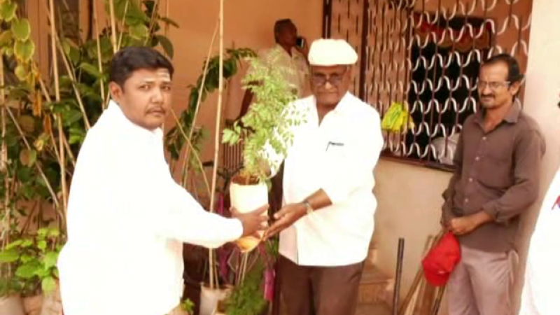 Public Hero Shiva Reddy Vasan get Rajyotsava Award 3