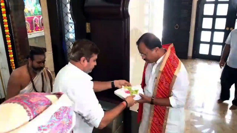 V MURALIDHARAN 2