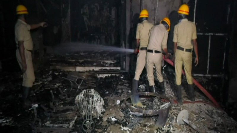 Another major fire accident in outer ring road banaswadi Bengaluru 3 rescued 2