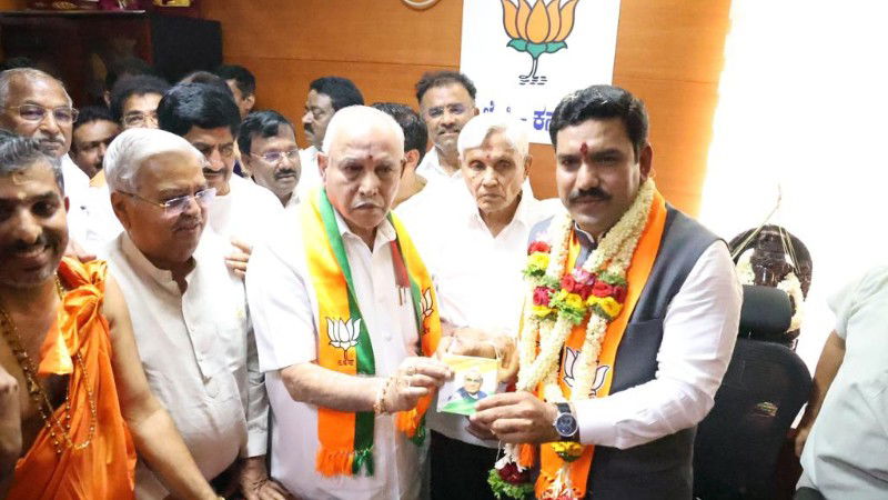 Yediyurappas son Vijayendra formally takes charge as Karnataka BJP president 2