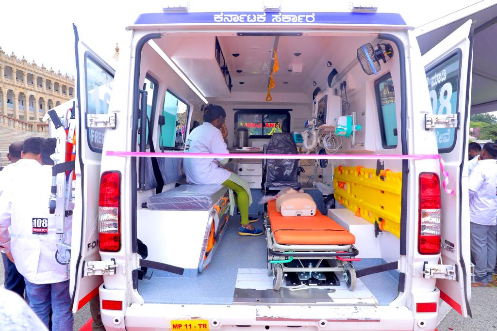 ambulance inauguration 1