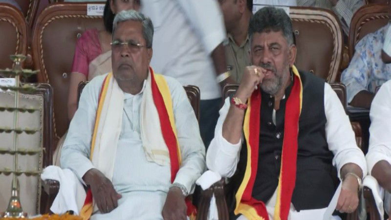 dk shivakumar siddaramaiah 1