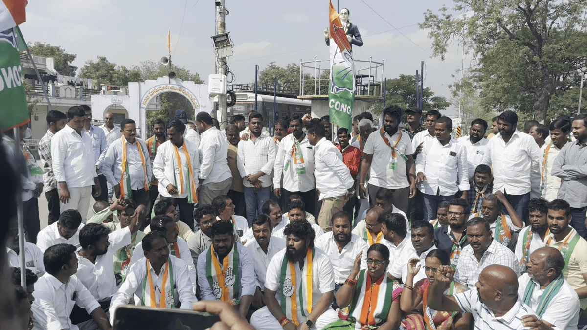 pradeep eshwar protest 3