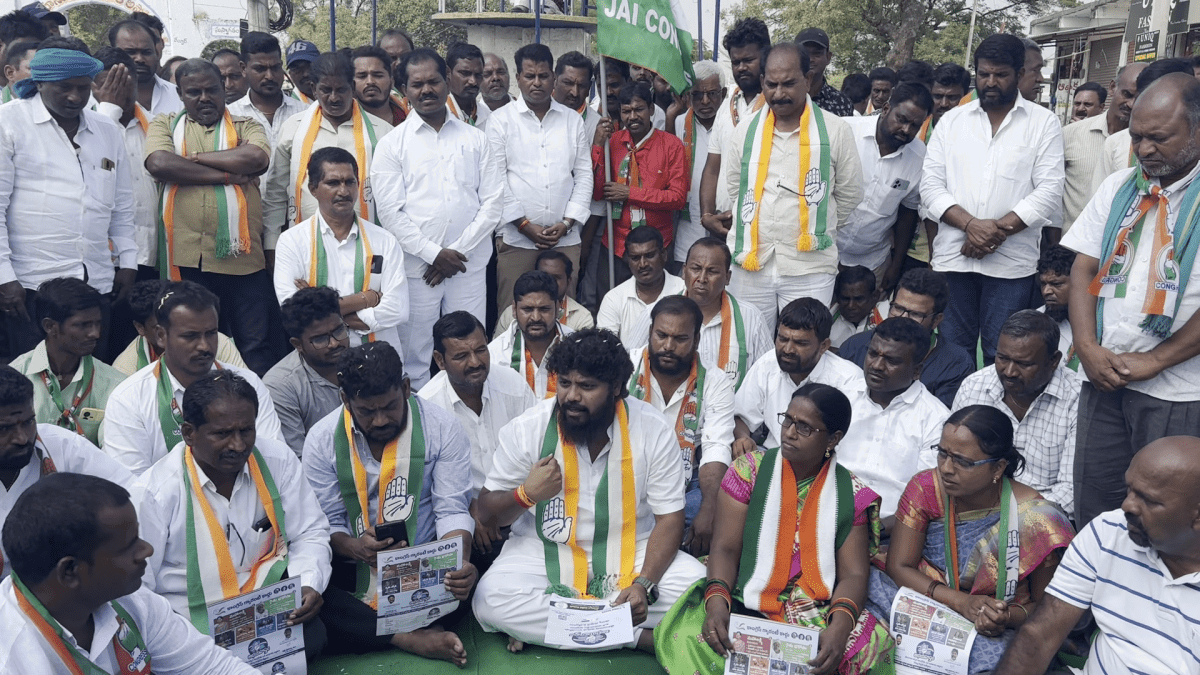 pradeep eshwar protest 4