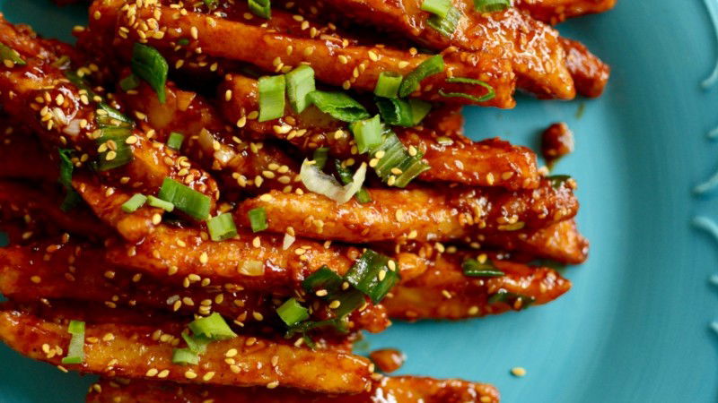 Honey chilli potatoes