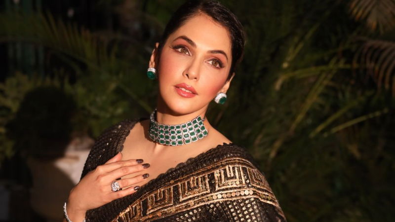 Isha Koppikar 3