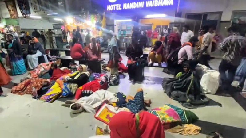 Shakti scheme effect Chikkamagaluru Passengers Struggle Over No KSRTC Bus Services to Dharmasthala 2