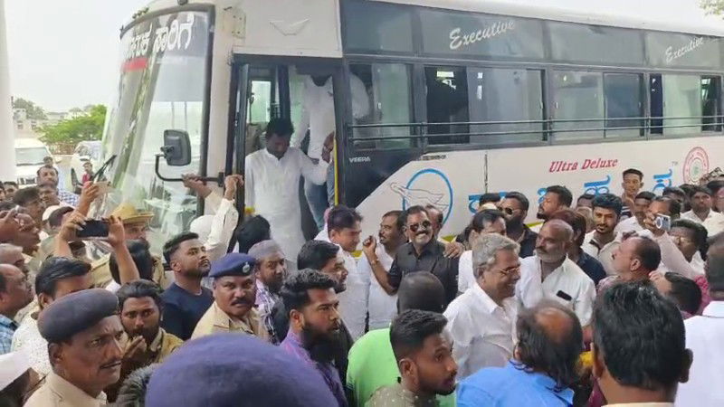 Vijayapura mayoral polls Congress wins BJP boycotts 2