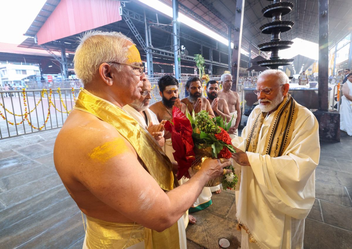 modi guruvayur temple 1