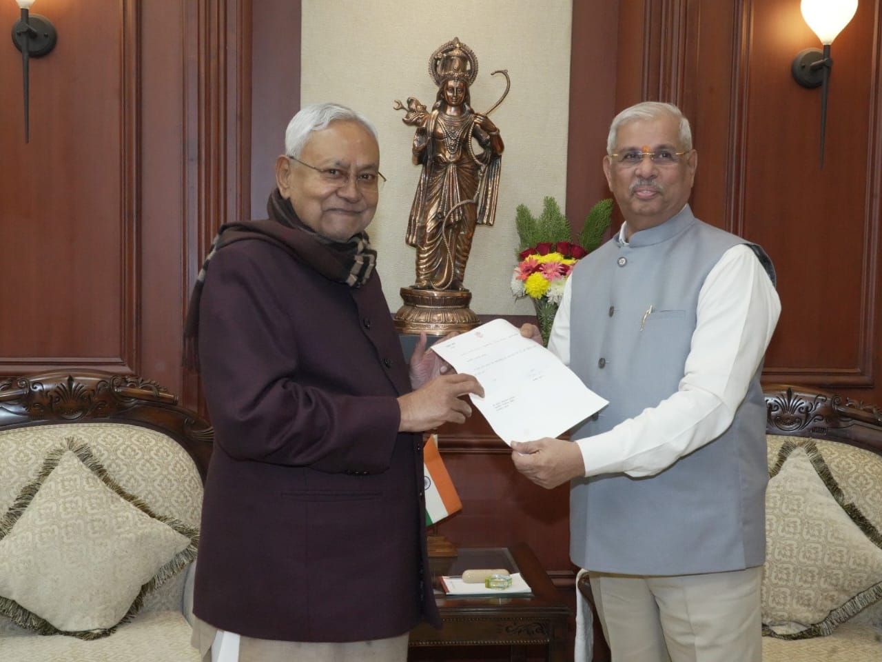 nitish kumar resigns