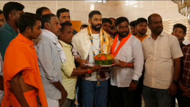 Karthik Mahesh 1