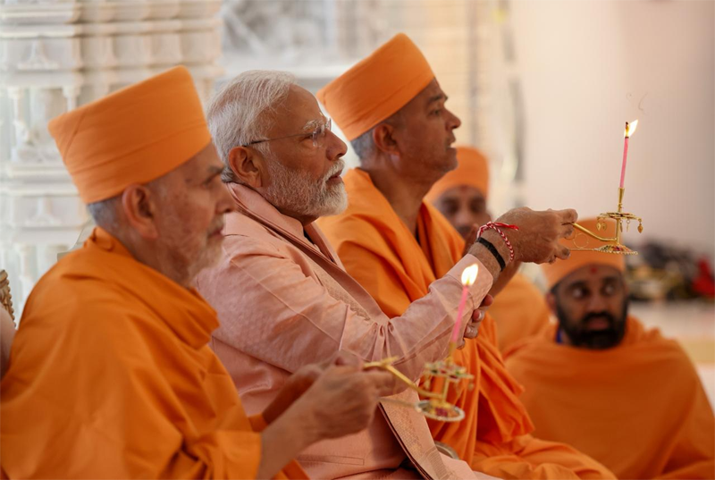 NARENDRA MODI ABUDHABI 4