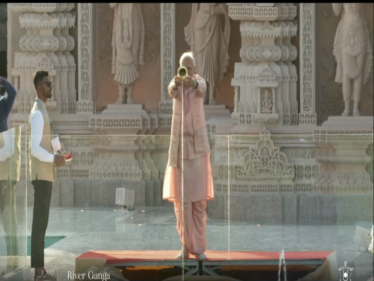abu dhabi temple modi