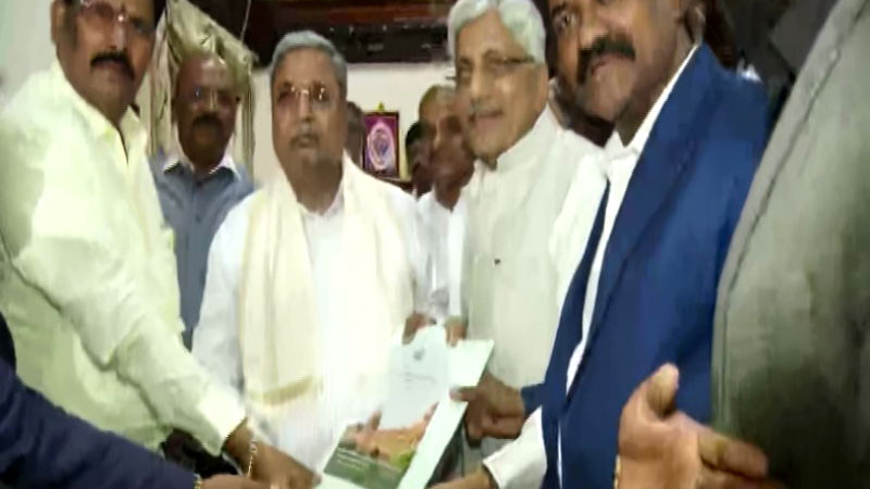 karnataka socio economic survey report submitted to chief minister siddaramaiah