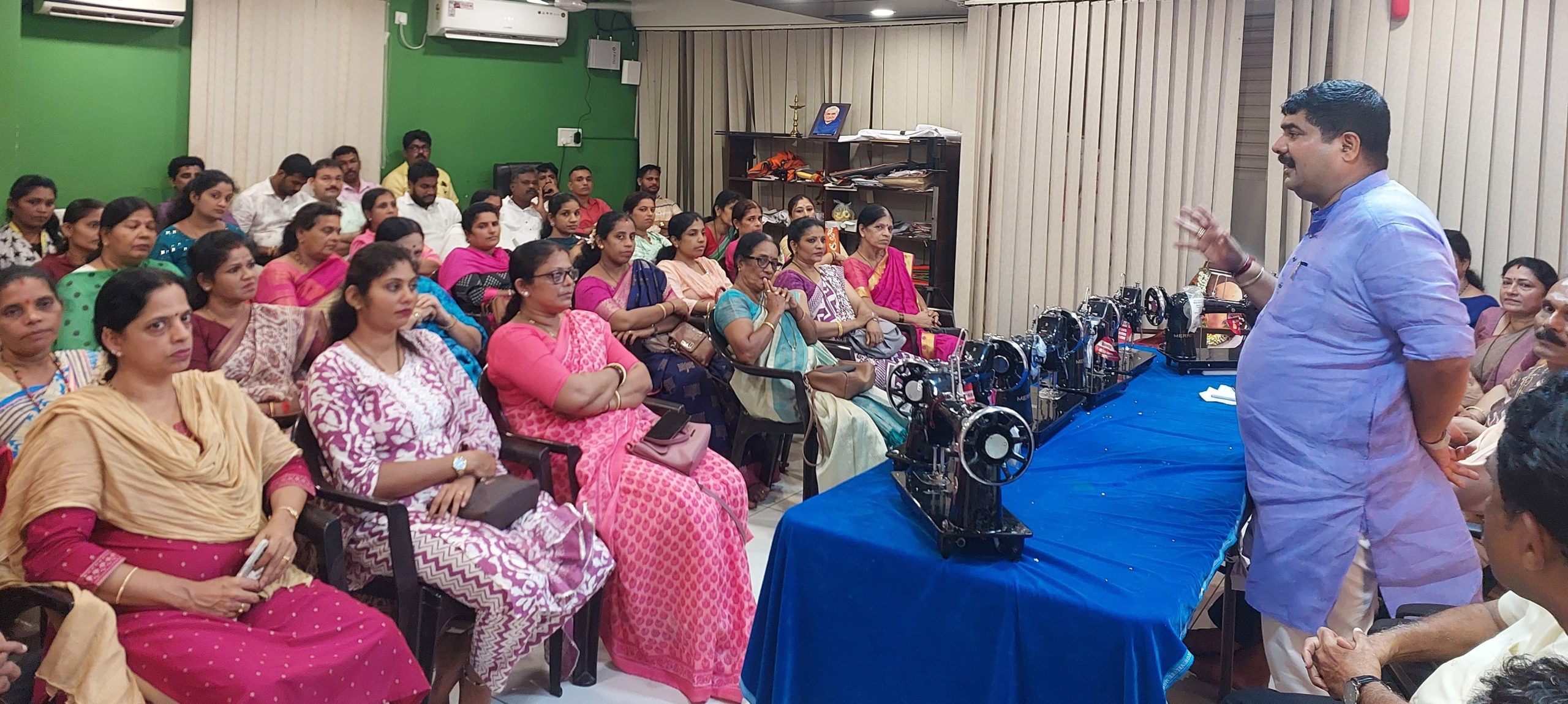 Mangaluru-BJP-Mahila-Morcha-Tailoring-Machine