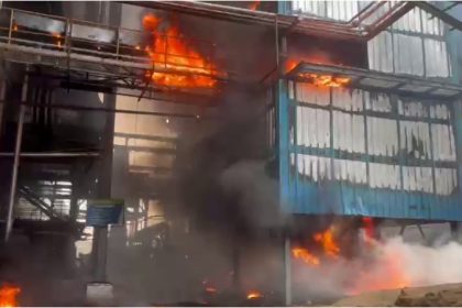 Fire at Nippani Sugar Factory rs 5 crore Loss