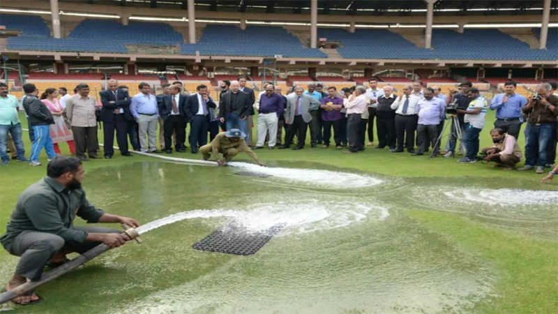 chinnaswamy stadium water