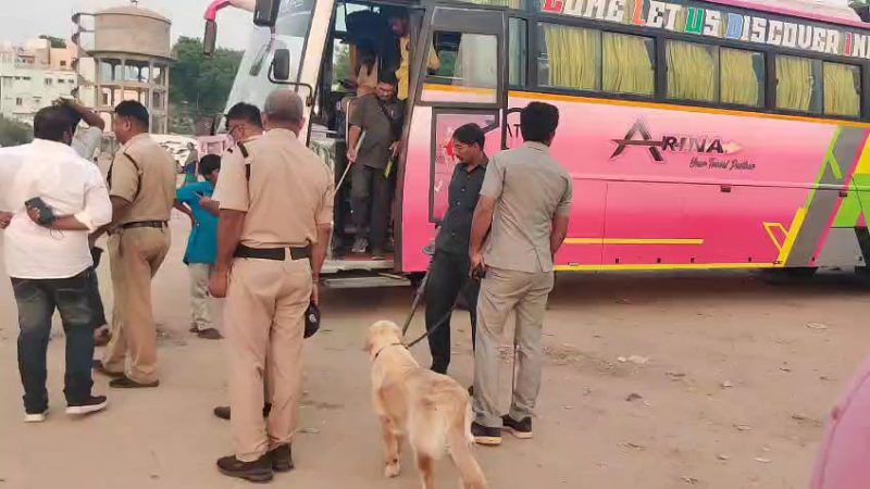 high alert in mantralayam bomb squads inspect in sri raghavendra swamy mutt 1