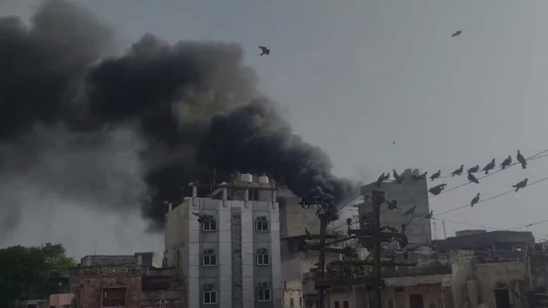 4 Dead In Ajmer Hotel Fire Woman Throws Her Child From 3rd Floor Window
