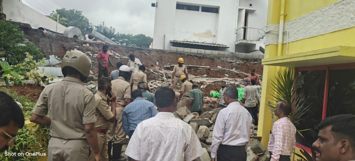 Bengaluru Mahadevapura Woman Death Compound Collapse