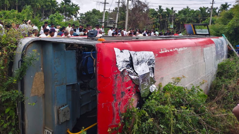 Davanagere Bus Overturns