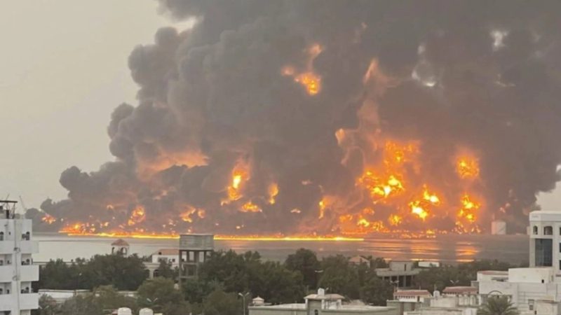 Israel Bombs Yemens Hodeidah Port Day After Houthi Strike On Airport