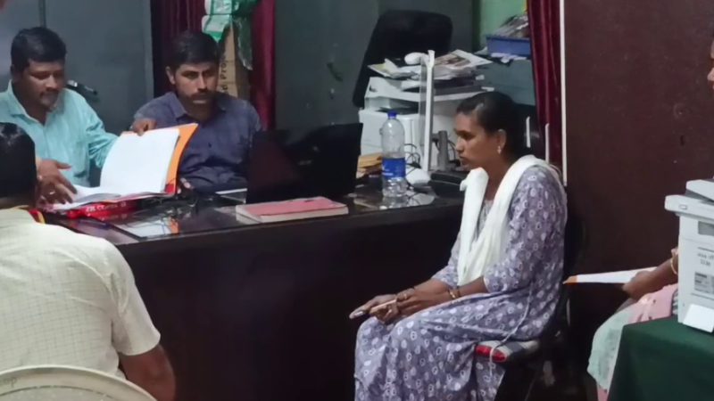 Lokayukta traps Women and Child Development Department Officer while taking bribe in Belagavi