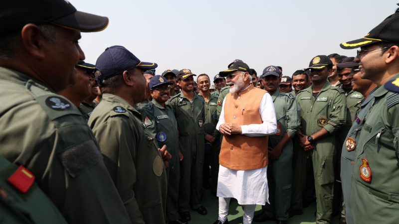 PM Modi soldiers 1