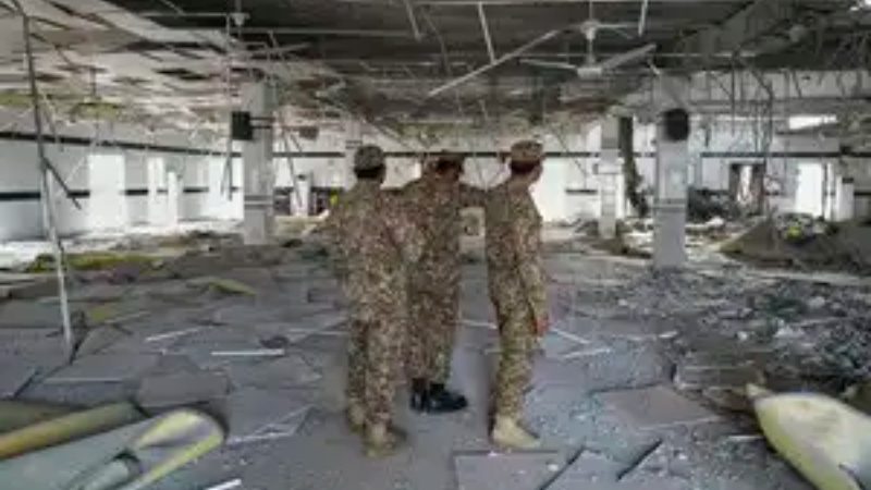 Pakistans HQ 9 air defence missile launchers